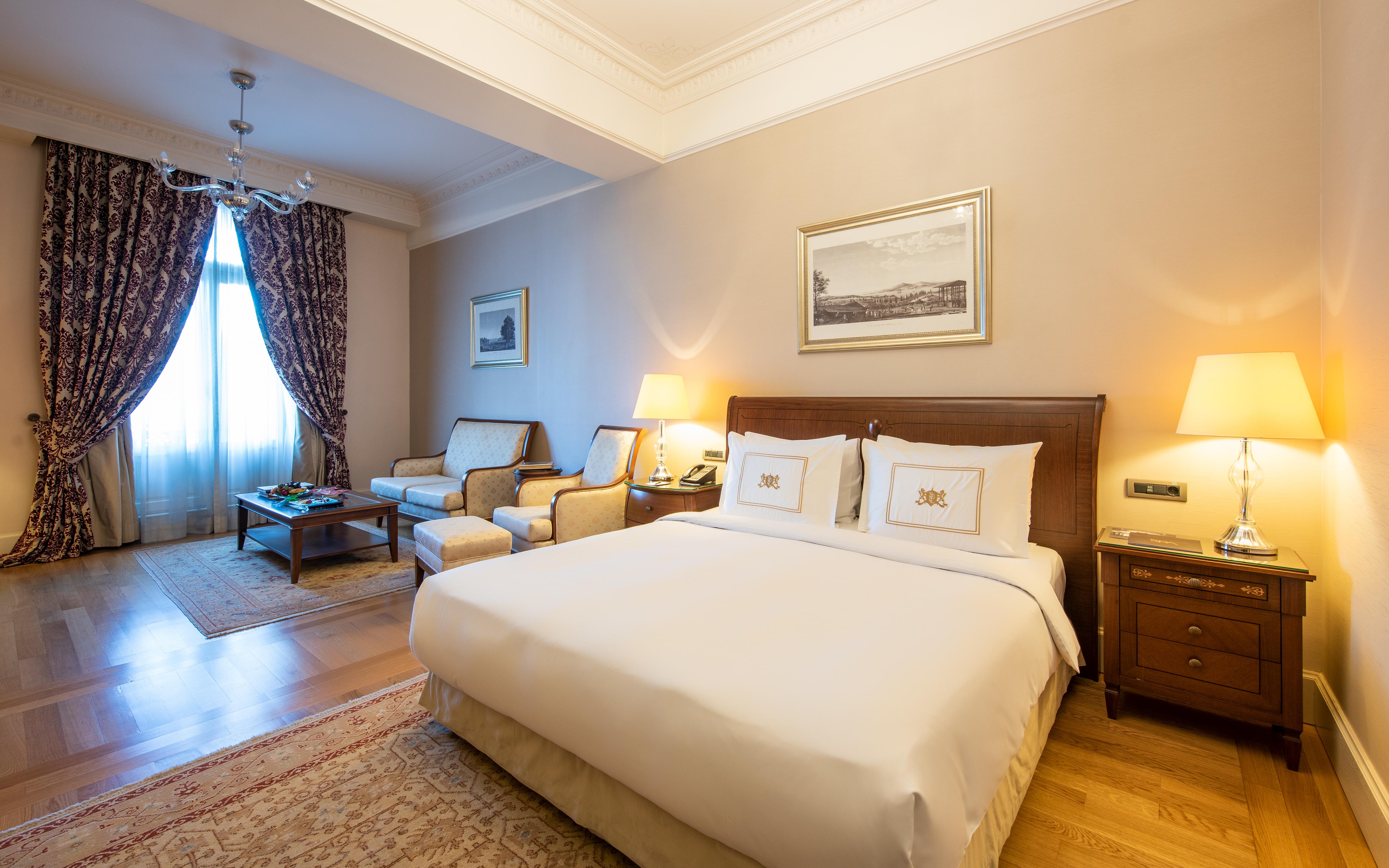 Pera Palace Hotel Provincia di Provincia di Istanbul Esterno foto A room at the hotel