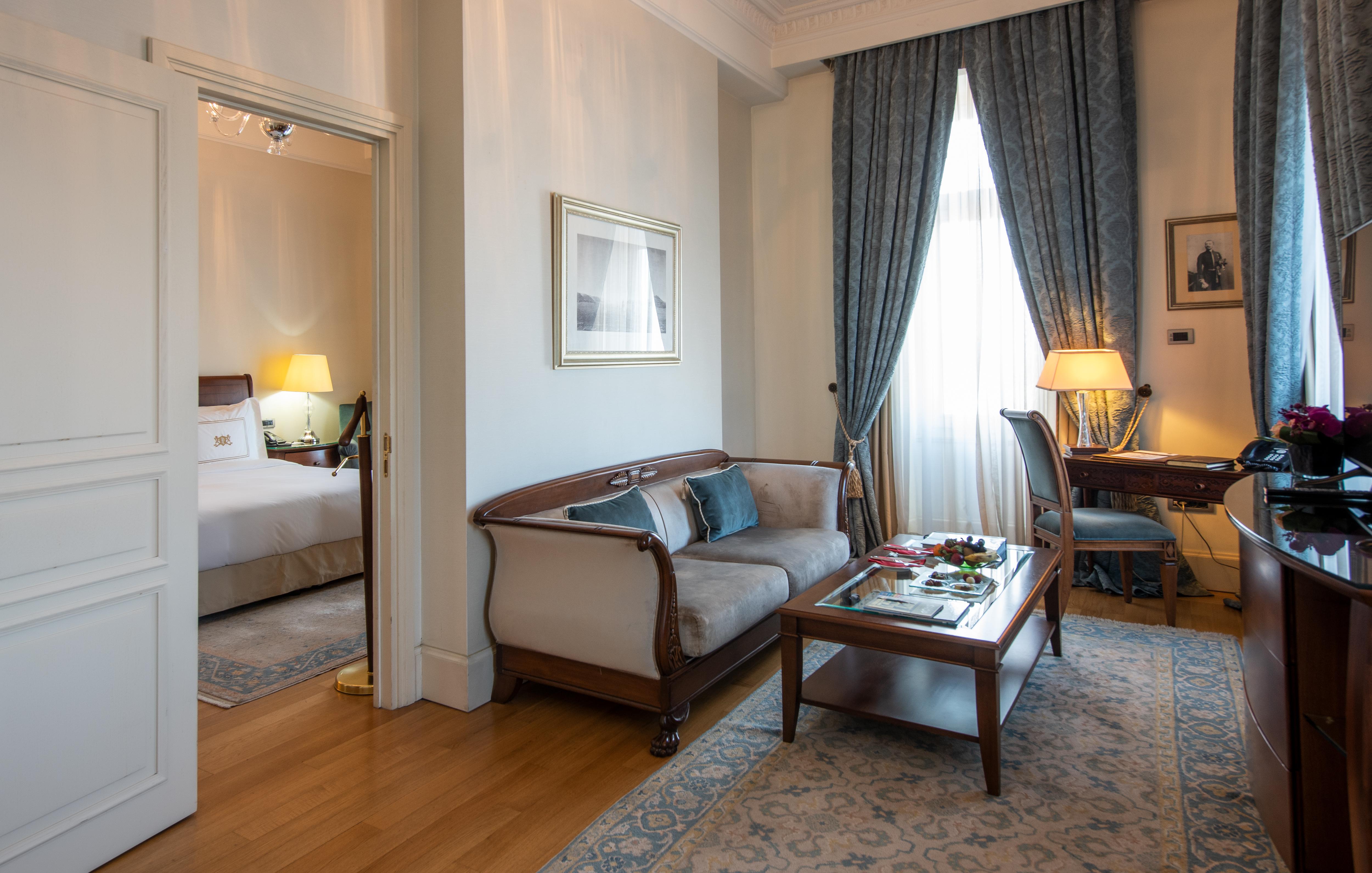 Pera Palace Hotel Provincia di Provincia di Istanbul Esterno foto A suite at the hotel