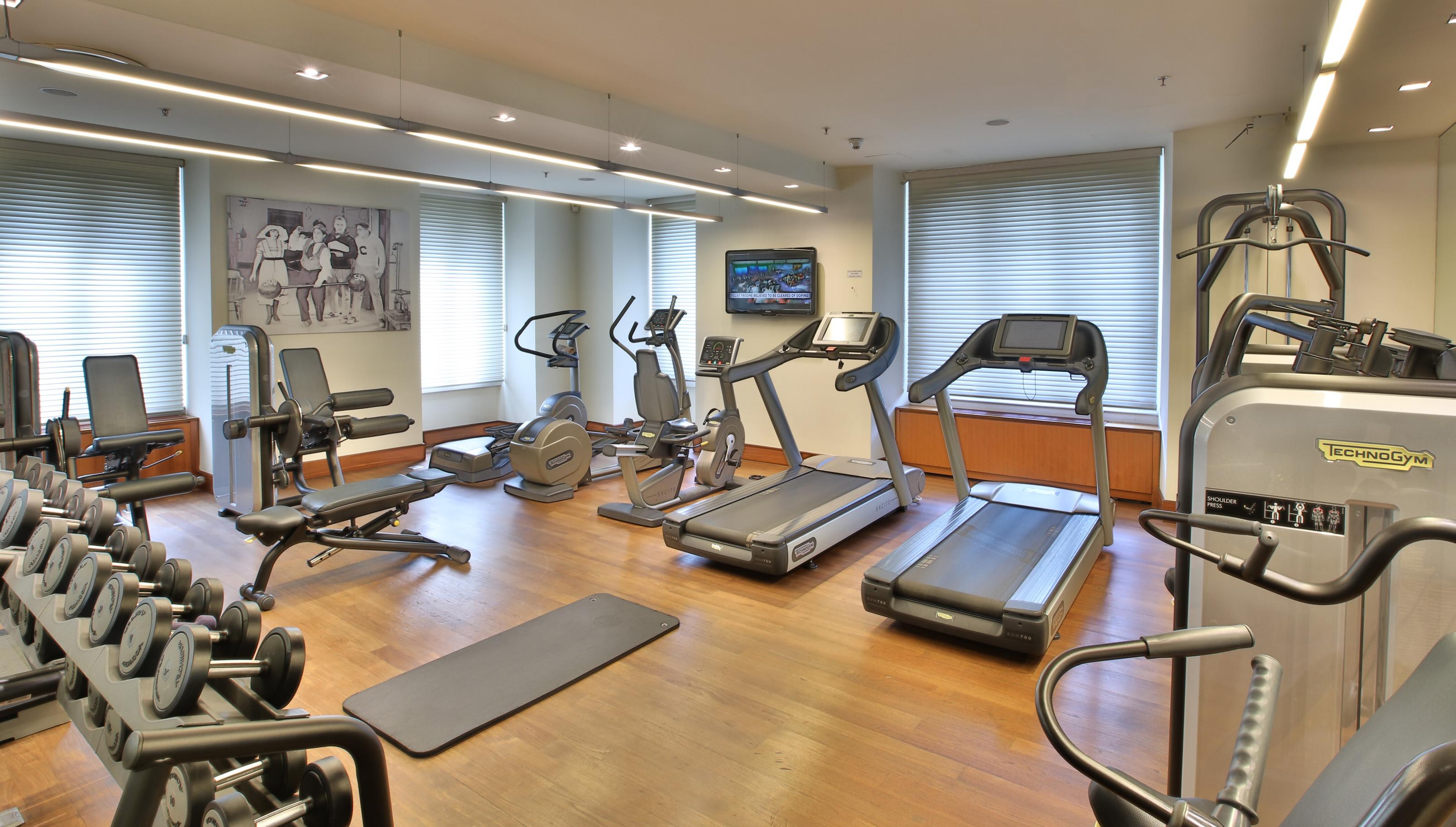Pera Palace Hotel Provincia di Provincia di Istanbul Esterno foto A gym at a hotel
