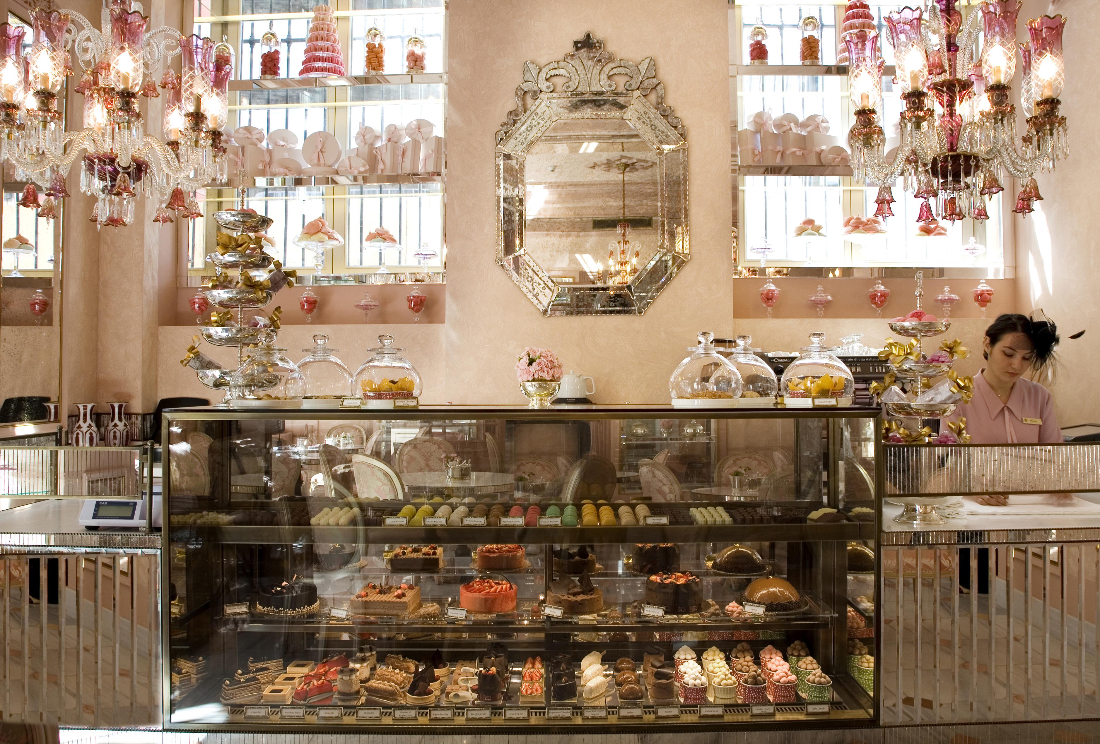 Pera Palace Hotel Provincia di Provincia di Istanbul Esterno foto The interior of the pastry shop