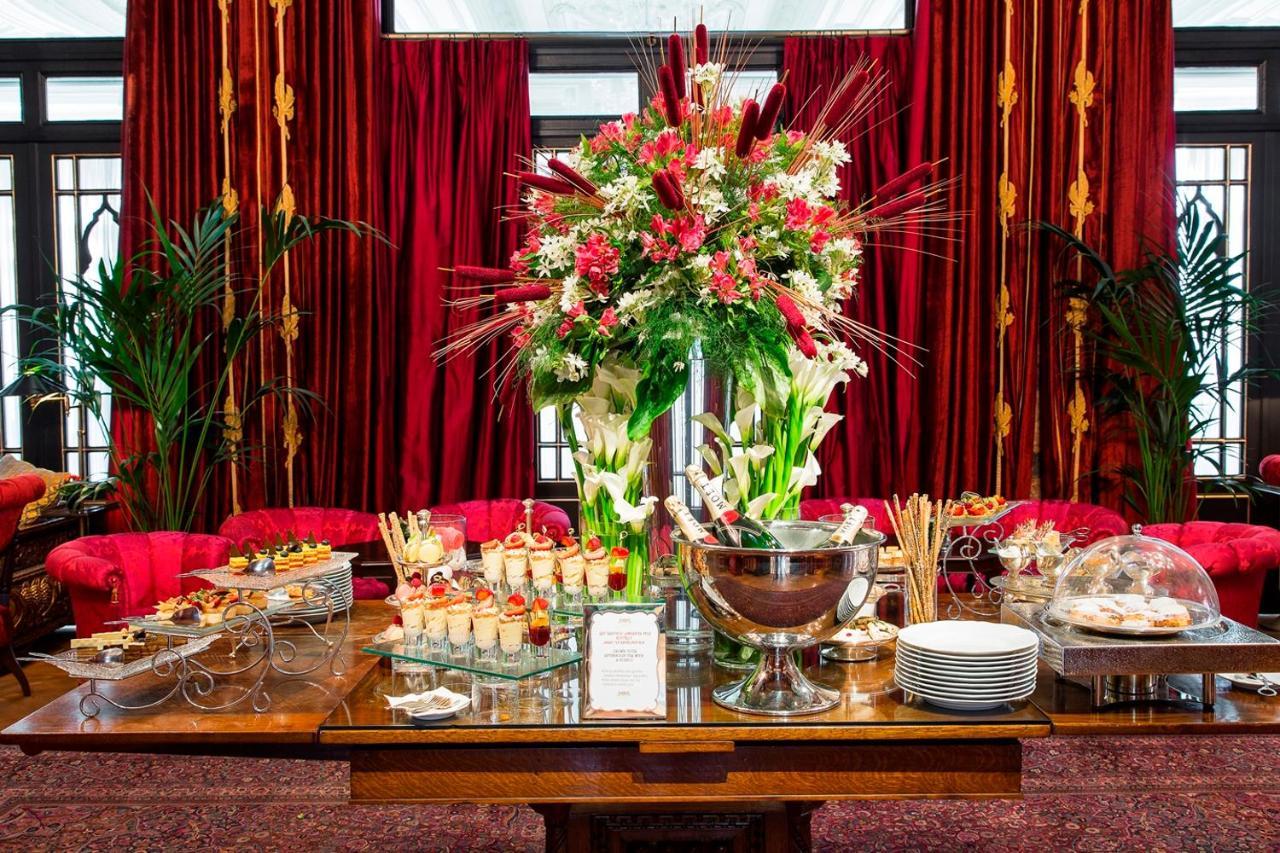 Pera Palace Hotel Provincia di Provincia di Istanbul Esterno foto A cocktail party
