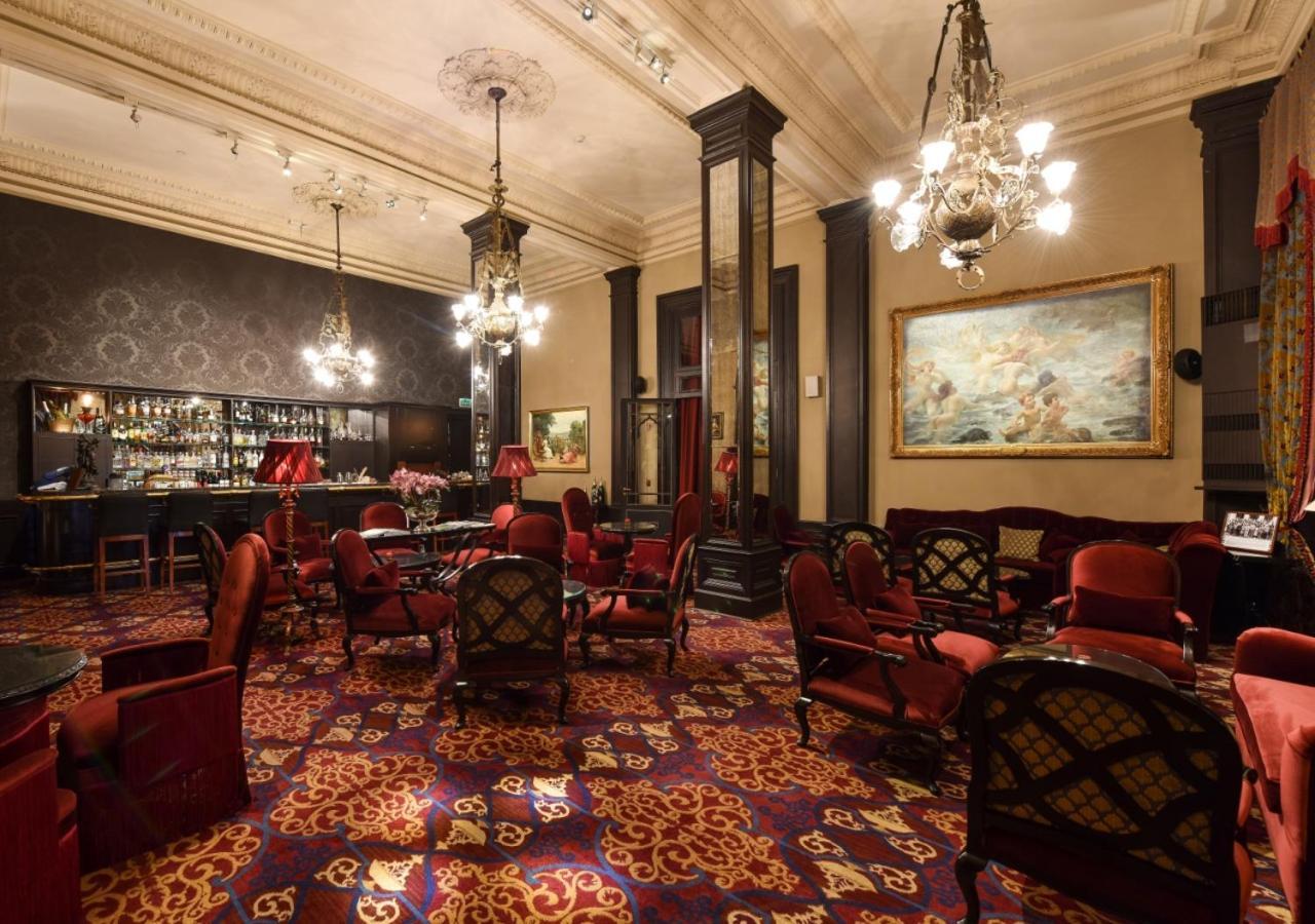 Pera Palace Hotel Provincia di Provincia di Istanbul Esterno foto The bar at the Ritz