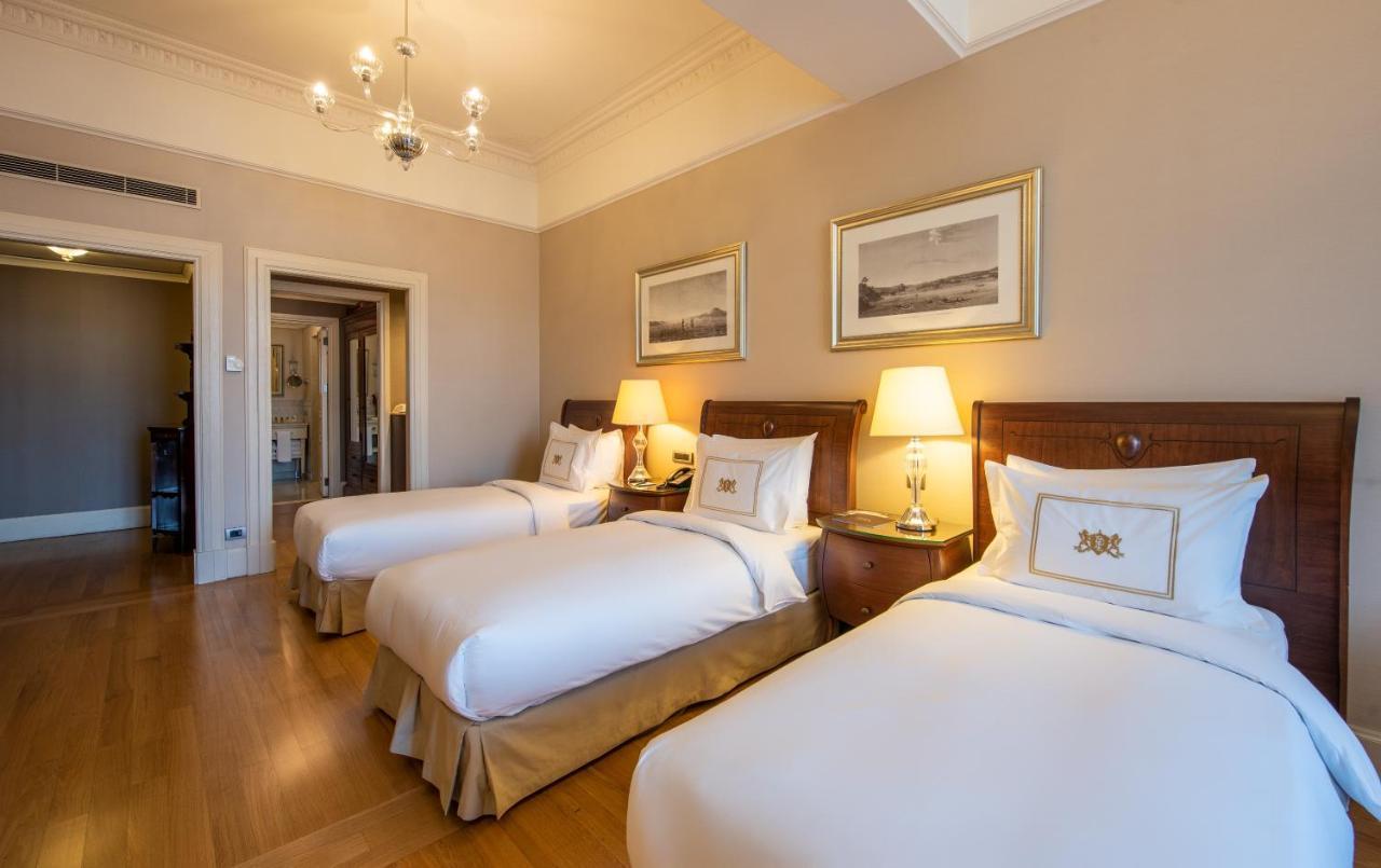 Pera Palace Hotel Provincia di Provincia di Istanbul Esterno foto A room at the hotel